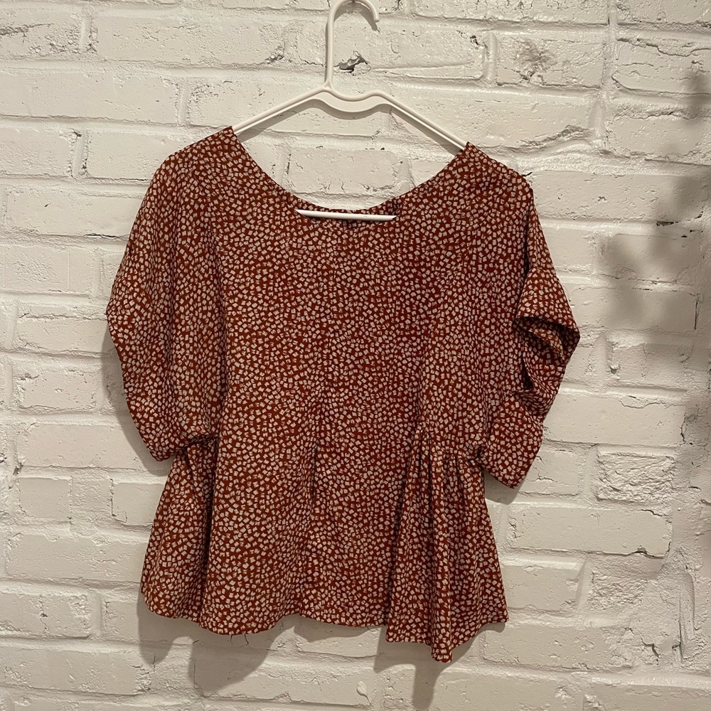 H&M Flowy Rust Patterned Cropped Blouse - Picture 3 of 5